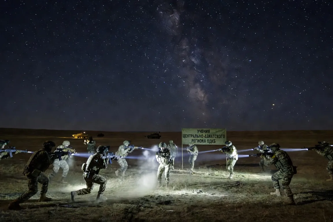 Soldats russes et alliés lors de manœuvres CSTO nocturnes