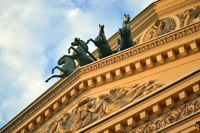 Le theatre Bolchoi a Moscou, symbole de la grandeur de l'Empire russe